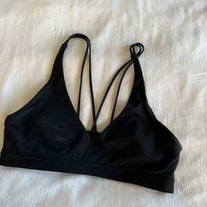 Black Lululemon sports bra